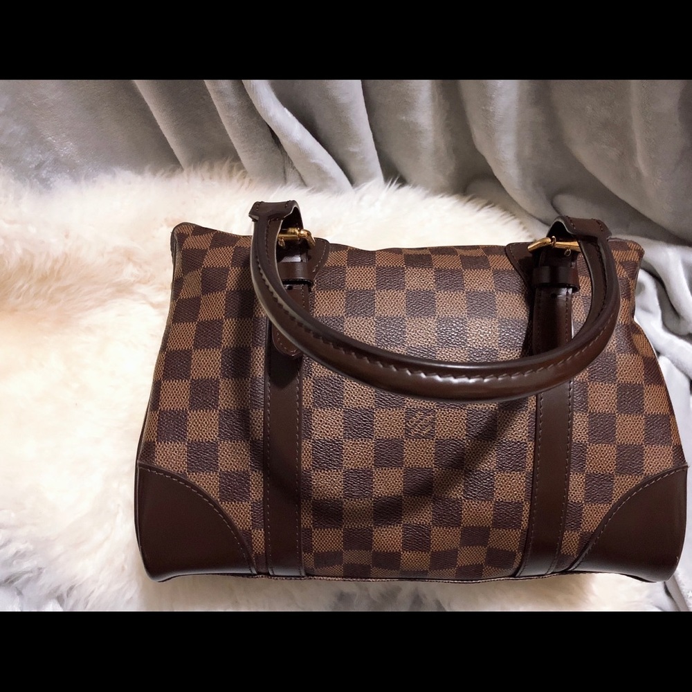 Louis vuitton handbag